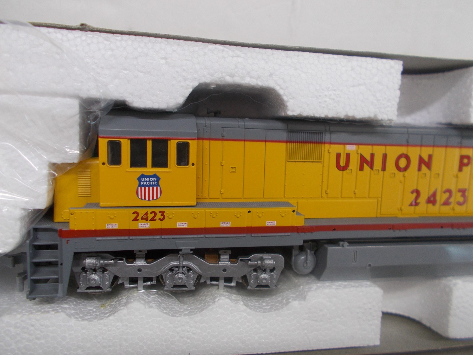 ATLAS # 8633 ~ UNION PACIFIC C30-7 LOCOMOTIVE ~ NIB ~ DCC PLUG ~ HO SCALE ~LOT D