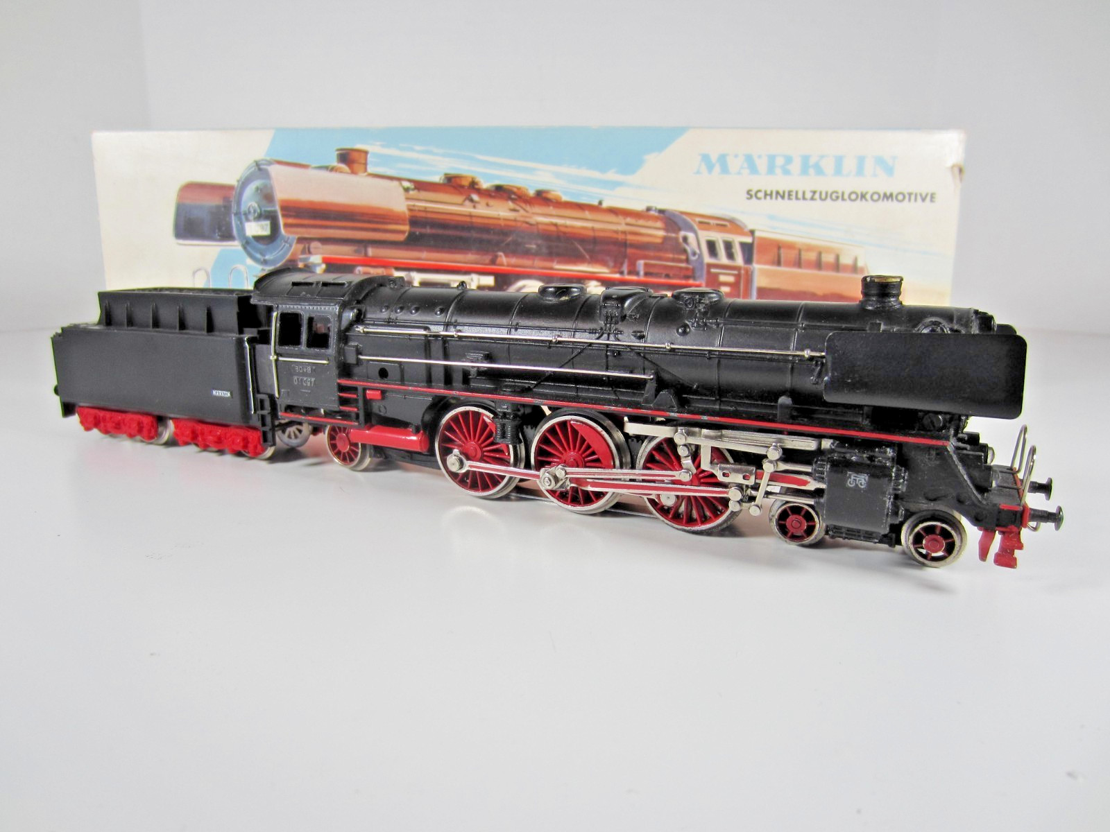 Marklin 3048 German Federal Railways Class 01 4-6-2 Steam Locomotive