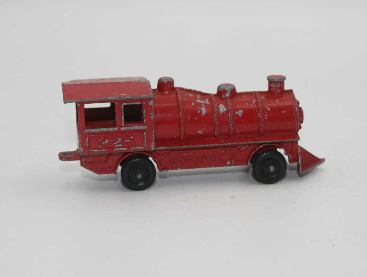 Die Cast Toy Train Steam engine Red 4 inches 325 plus BONUS