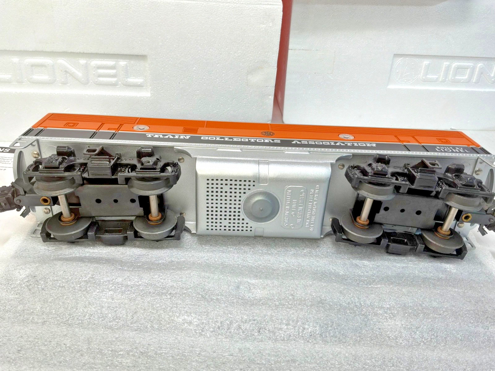 LIONEL 11737 1994 TCA 40th F3 ABA LOCOMOTIVES 2 EXTRA TCA CARS VINTAGE TESTED