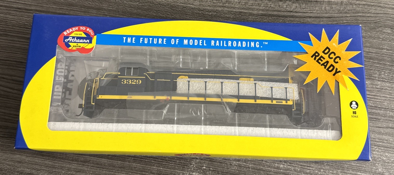 Athearn RTR HO #ATH96075 Santa Fe GP35 Diesel Locomotive #3329 – NIB & Sealed!