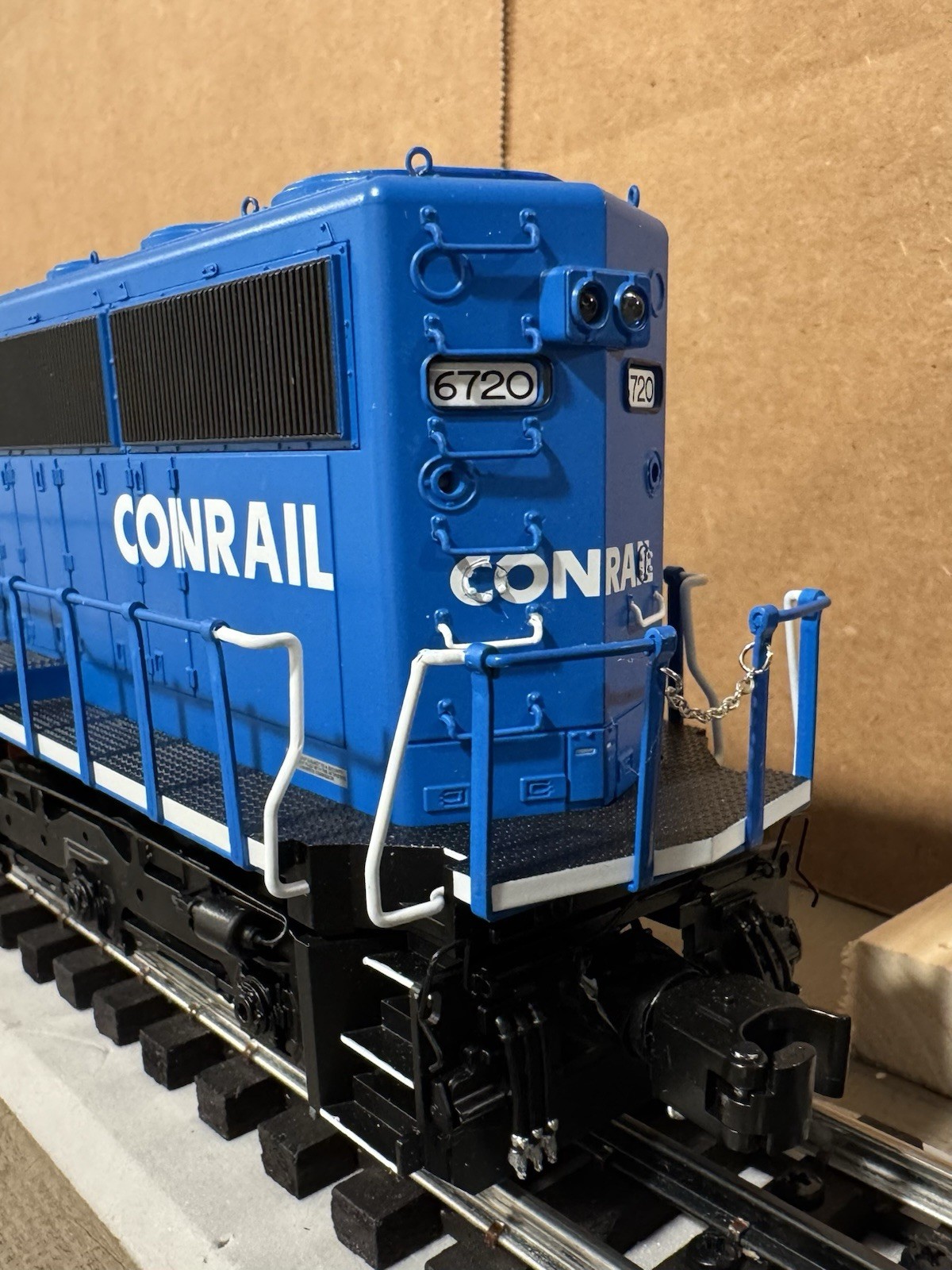 Lionel Legacy 2433249 Conrail SD50 Non-powered Superbass Diesel Locomotive #6720