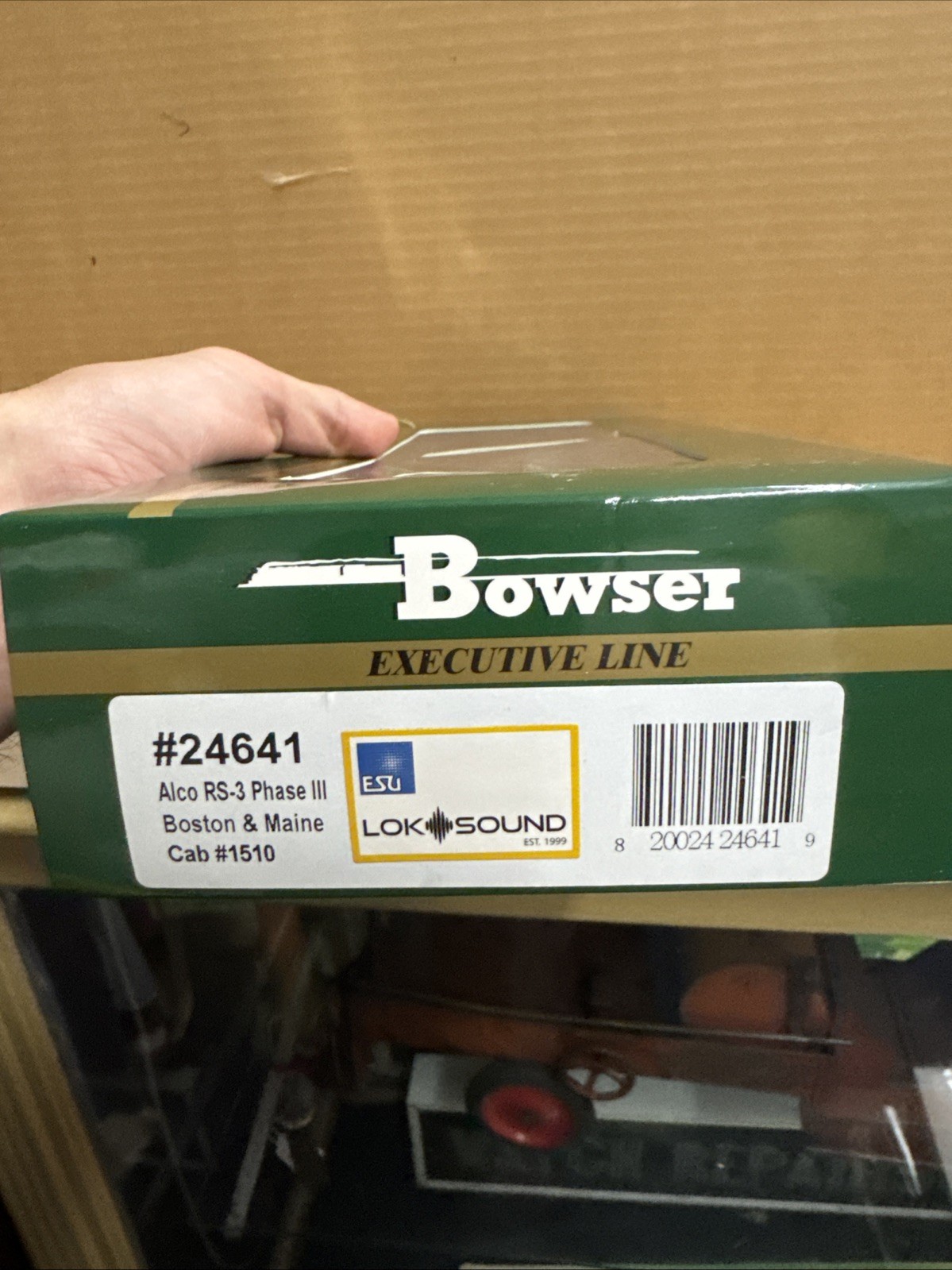 BOWSER 24641 ALCO RS3 W/LOKSOUND & DCC BOSTON & MAINE #1510 (MAROON, YELLOW