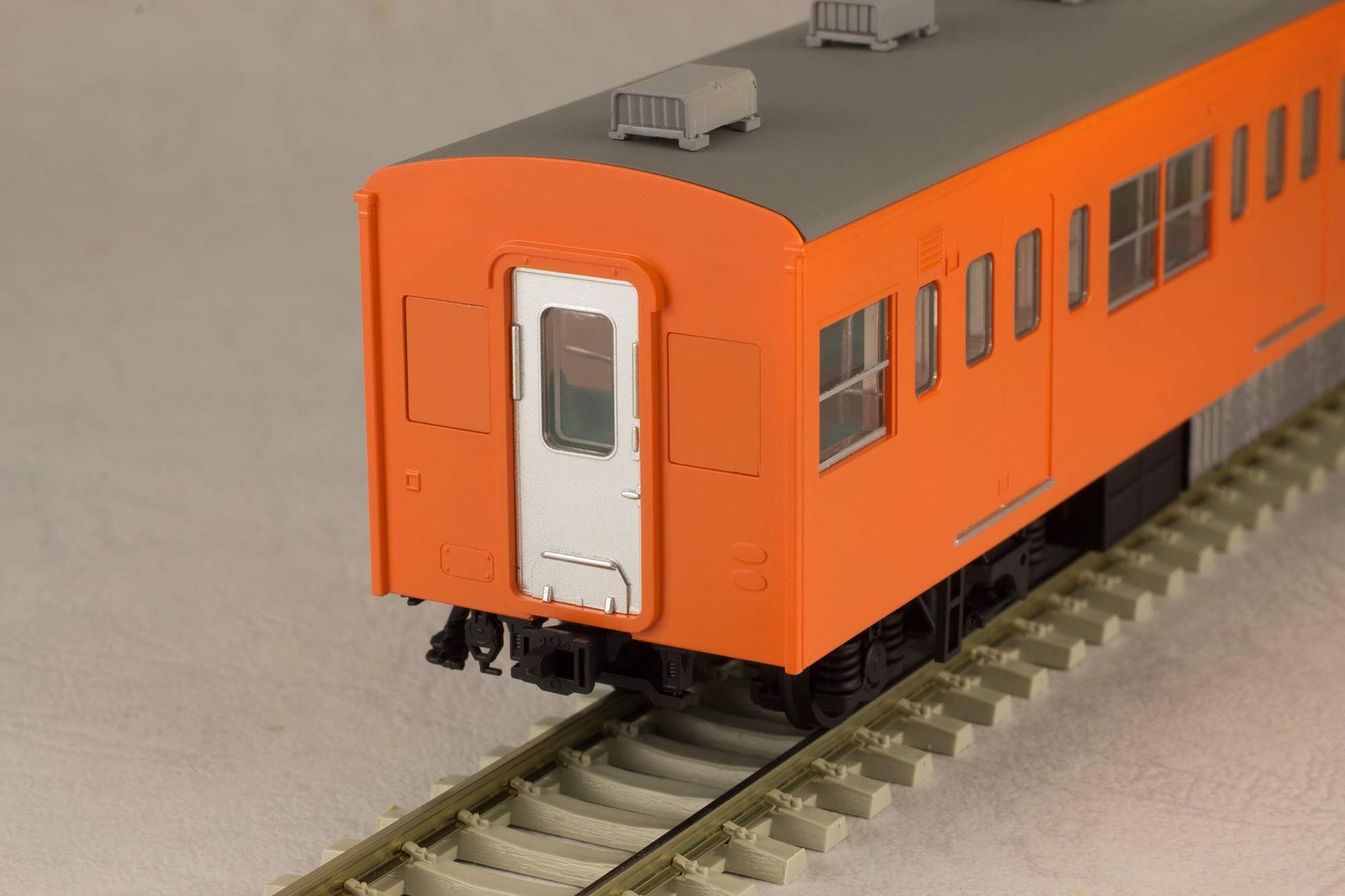 1/80 JR East Japan 201 series DC train Chuo Line Moha 201 Moha 200 display model