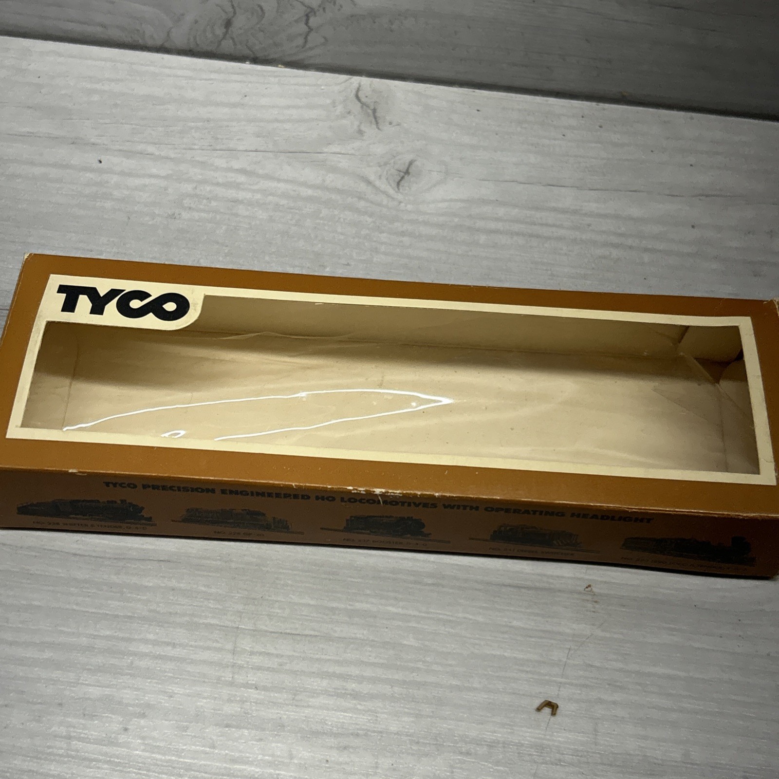 HO Scale Union Pacific Railroad 50′ High Roof Boxcar #300631