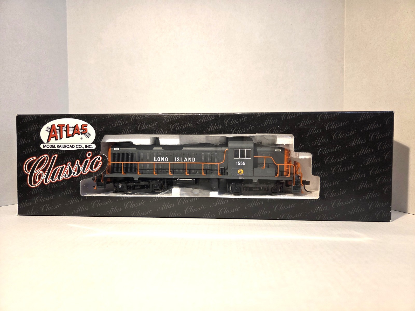 Atlas Classic HO Scale RS-3 Long Island #1555 Item 8350 w/ Box