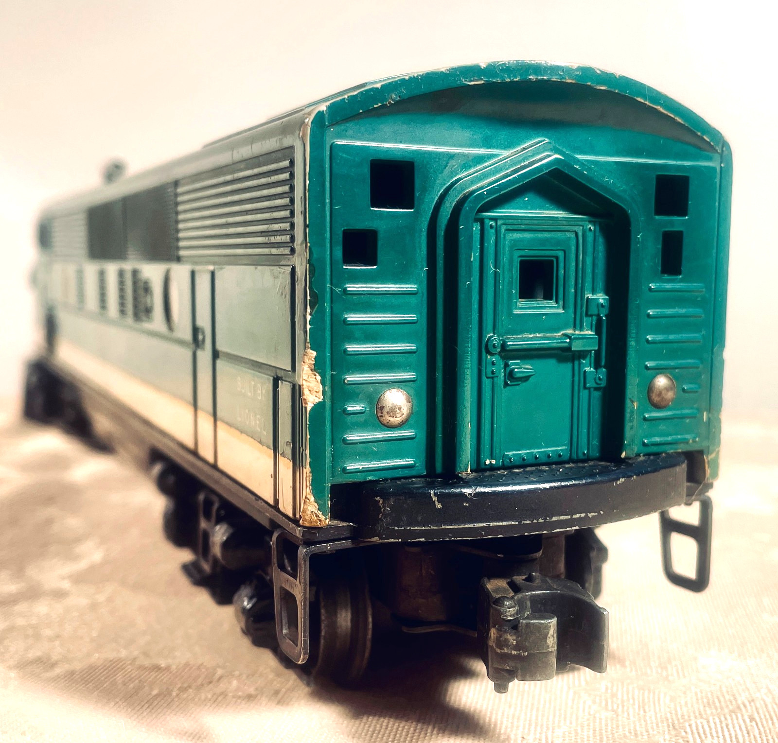 Vintage Lionel 2356 Southern, F3 ABA, O Gauge Locomotive Set, 1954-1956