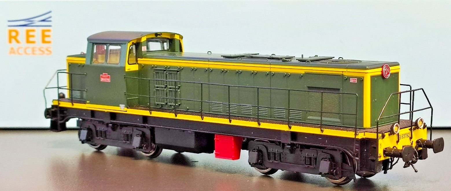 Ree Models Access JM-008 BB 63792 Green Livery, Raised Road Signs, SNCF