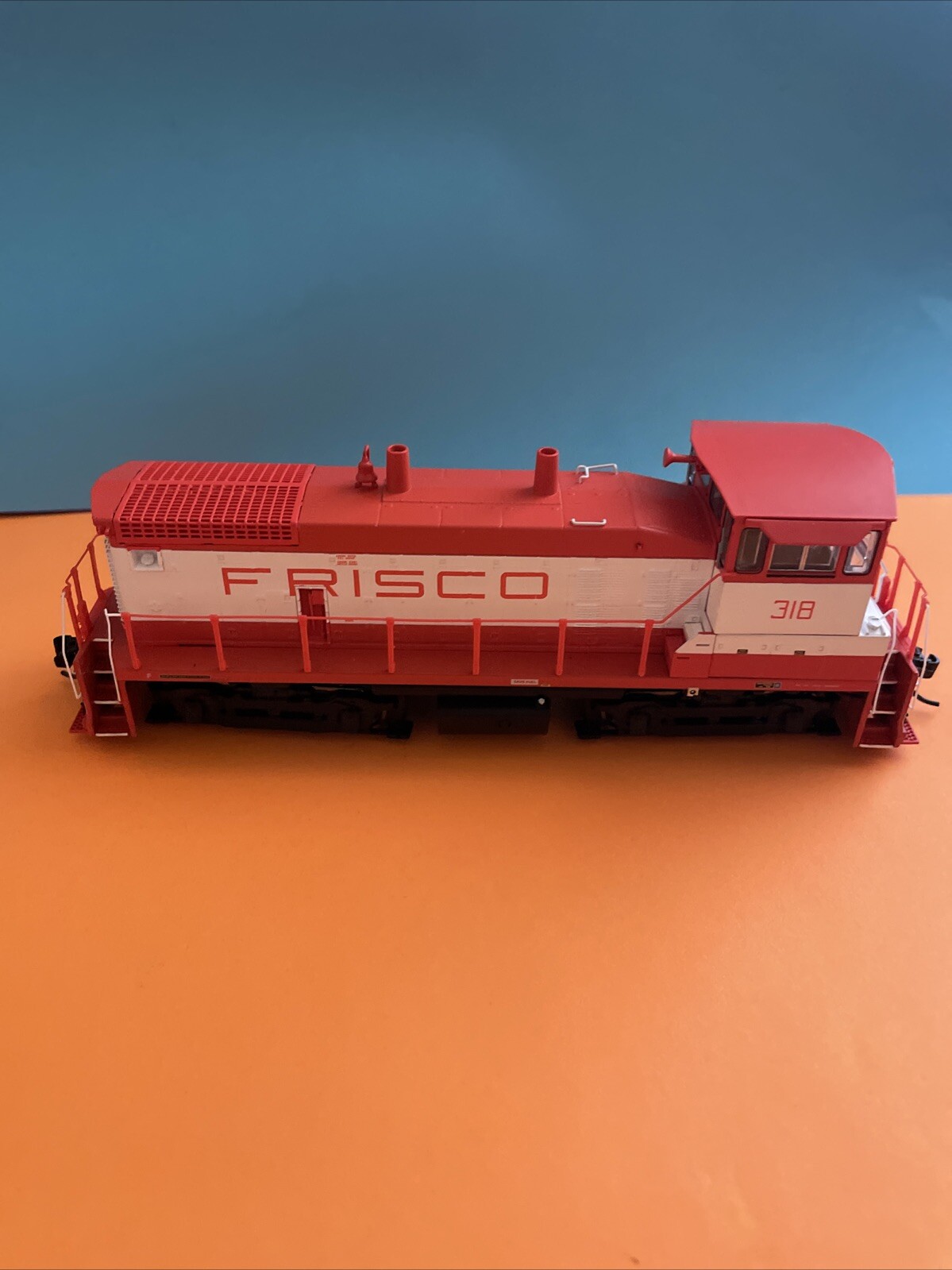 New! HO BWL Paragon3 EMD SW1500 SLSF 318 DC,DCC, Sound $ 249.99