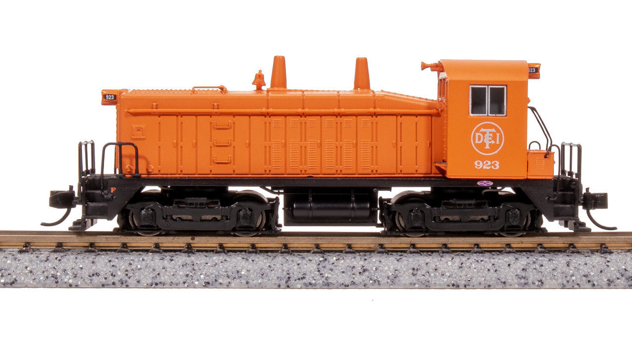 Broadway Limited 7514 N DT&I EMD SW7 Orange Cab Monogram Diesel Locomotive #920