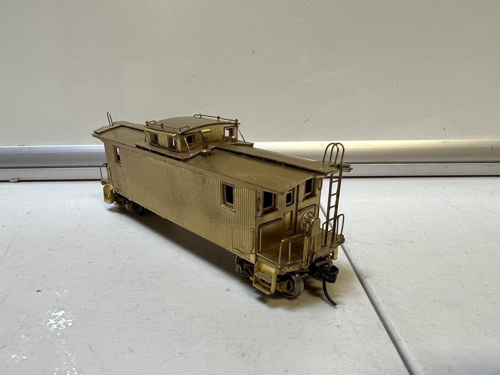 HO Scale NJ Custom New Haven Wood Caboose NE-4 RS-670 *ROB