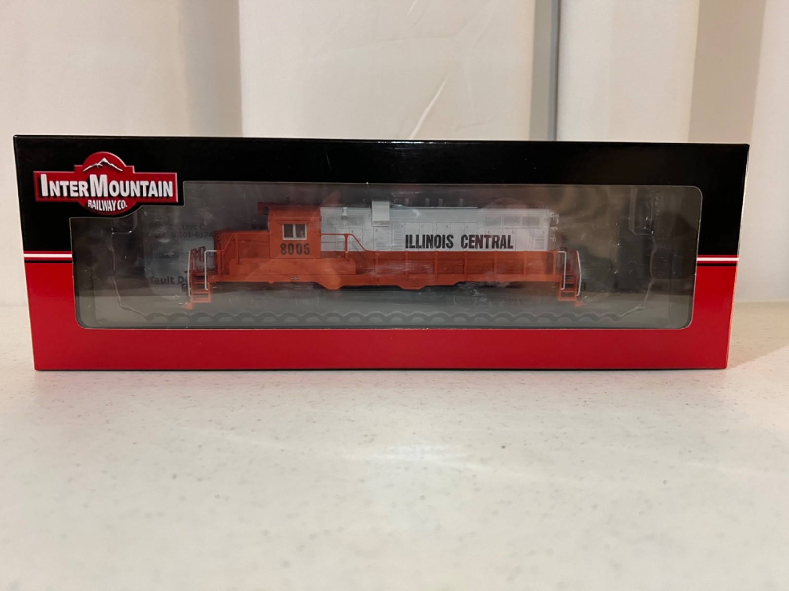 NIB HO Intermountain Illinois Central GP10 with LokSound