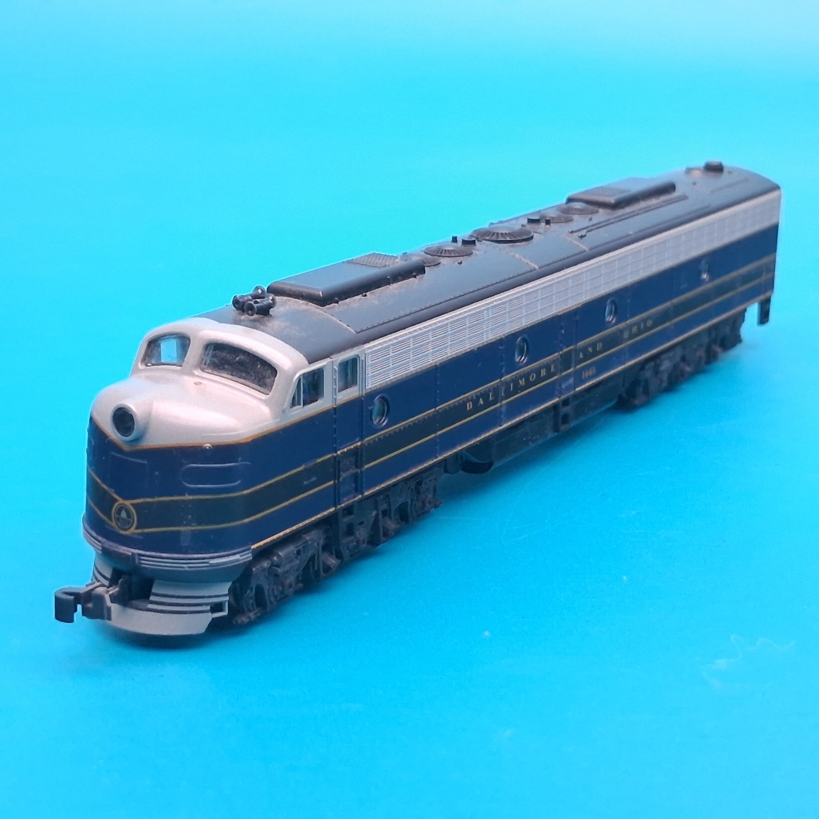 KATO N Scale Baltimore & Ohio EMD E8/9 Diesel Locomotive 176-274 TESTED RUNS