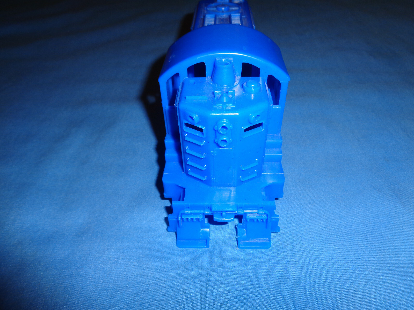 Kusan by Williams or RMT Conrail Beep Locomotive Shell.