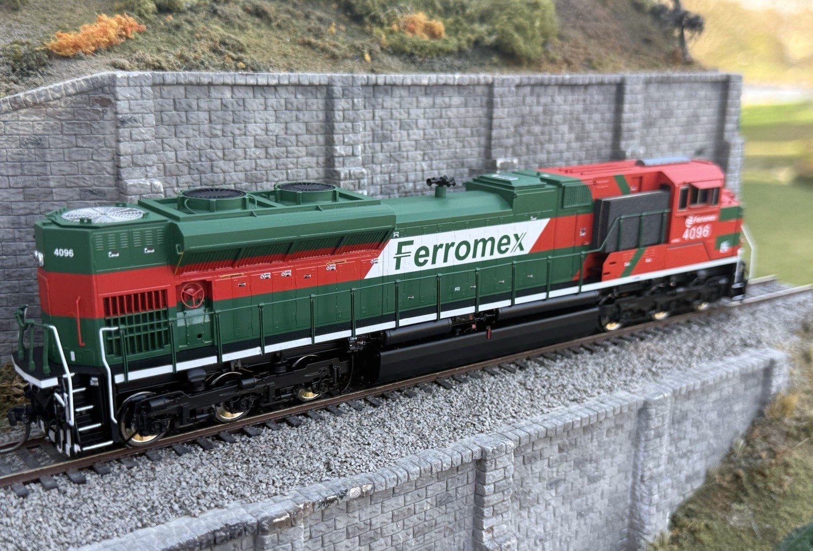 HO Scale Brass Division Point FXE SD70ACe Ferromex Iso Cab #4096 DCC/Sound/NIB