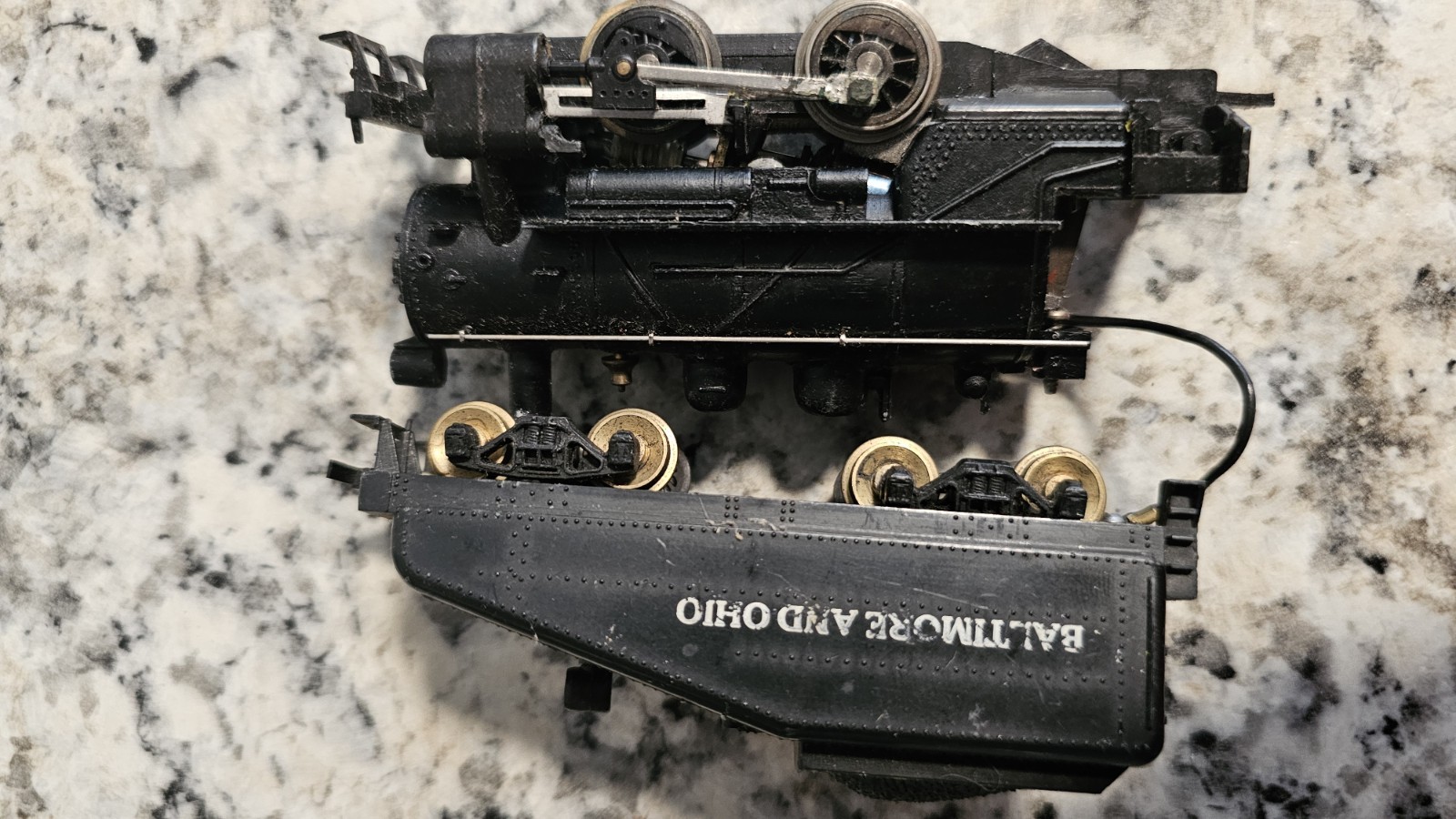 HO scale die-cast metal Rivarossi steam locomotive and tender