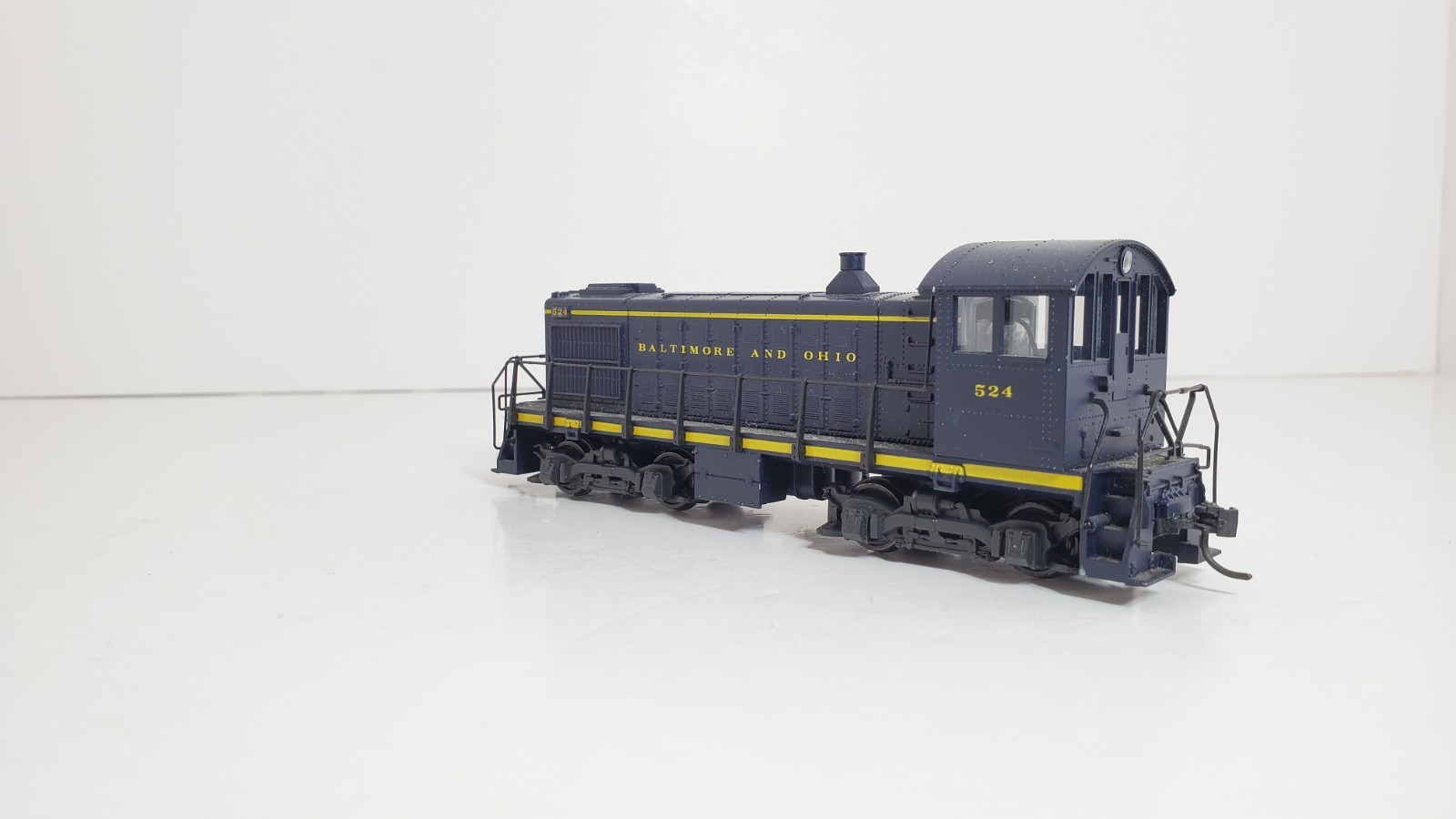 Ho Atlas Baltimore and Ohio Alco S2 Diesel Switcher Locomotive
