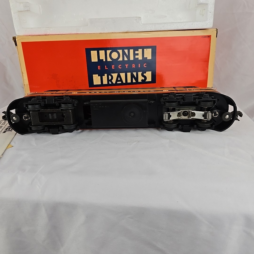 Lionel 6-18302 Great Northern Electric Engine O Gauge #8302 UNTESTED