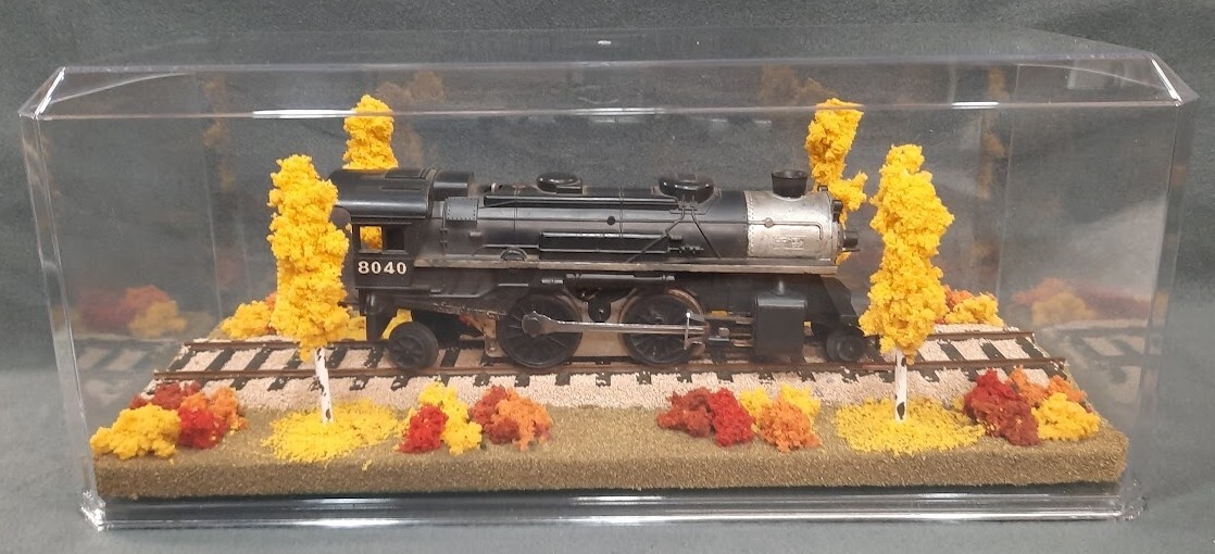 O SCALE – 16″ SINGLE TRACK -“FALL FOLIAGE” DISPLAY CASE FOR ANY O SCALE TRAINS