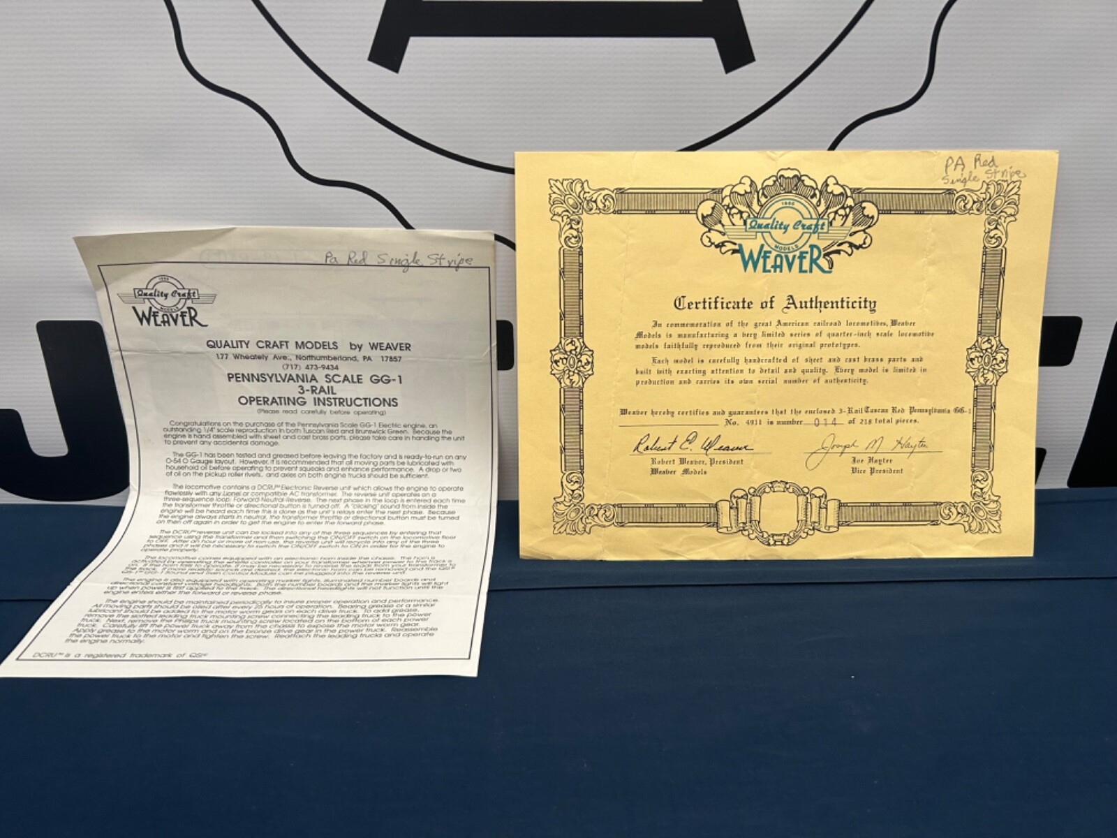 Weaver Pennsylvania Tuscan Red GG-1 Electric Locomotive Manual & Certificate