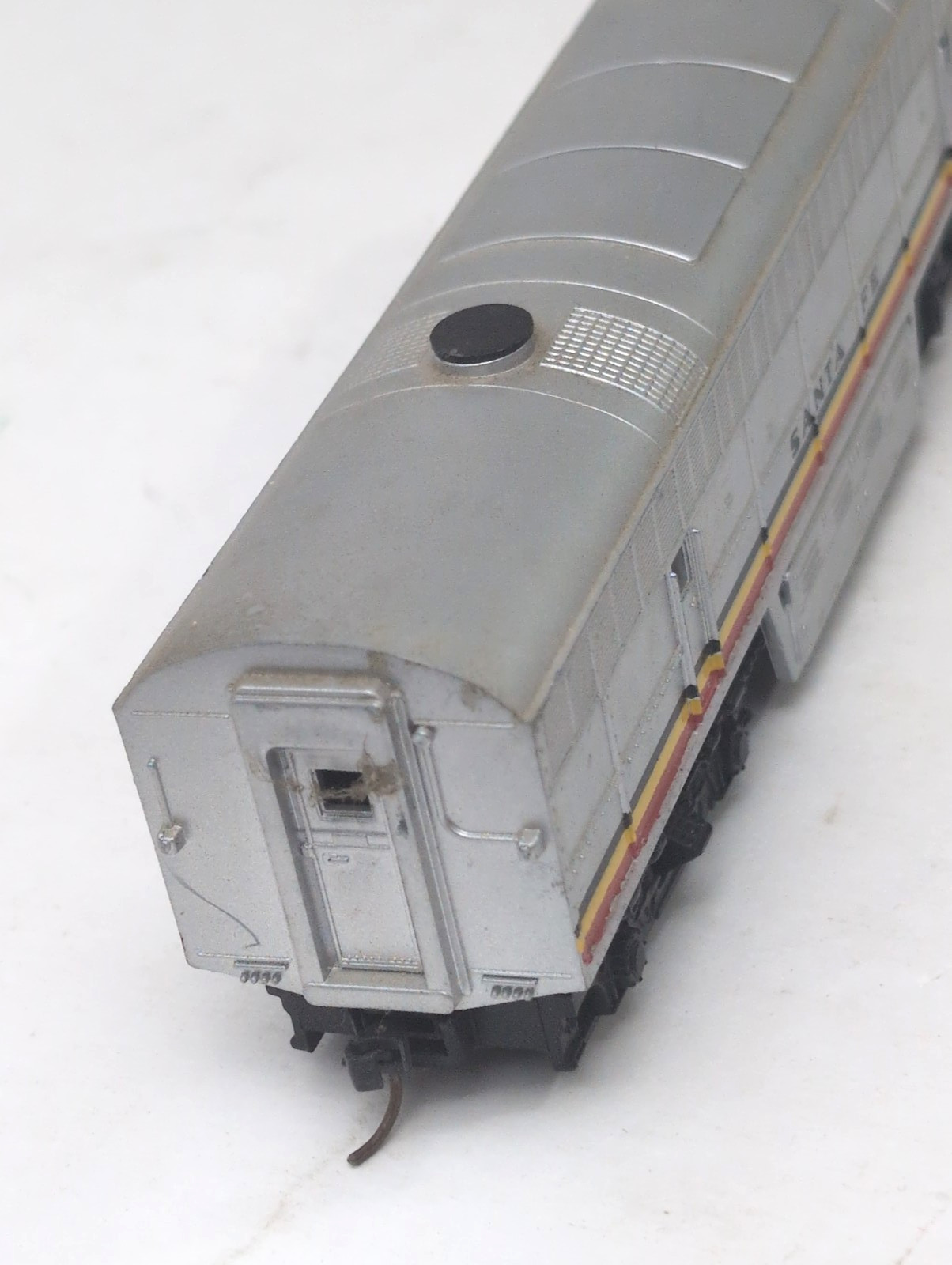 RIVAROSSI – FM C-Liner B Unit Deisel Locomotive (Unpowered) “SANTA FE’ – HO