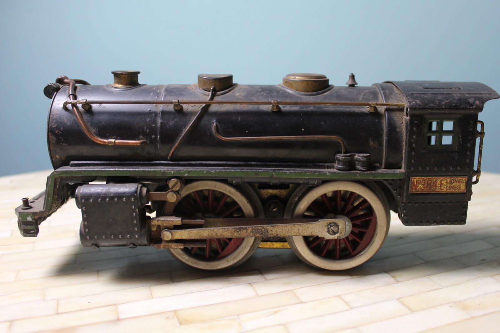 Lionel Standard Bild a Loco Gauge 2-4-0 Steam Locomotive & Tender 384E and 384T