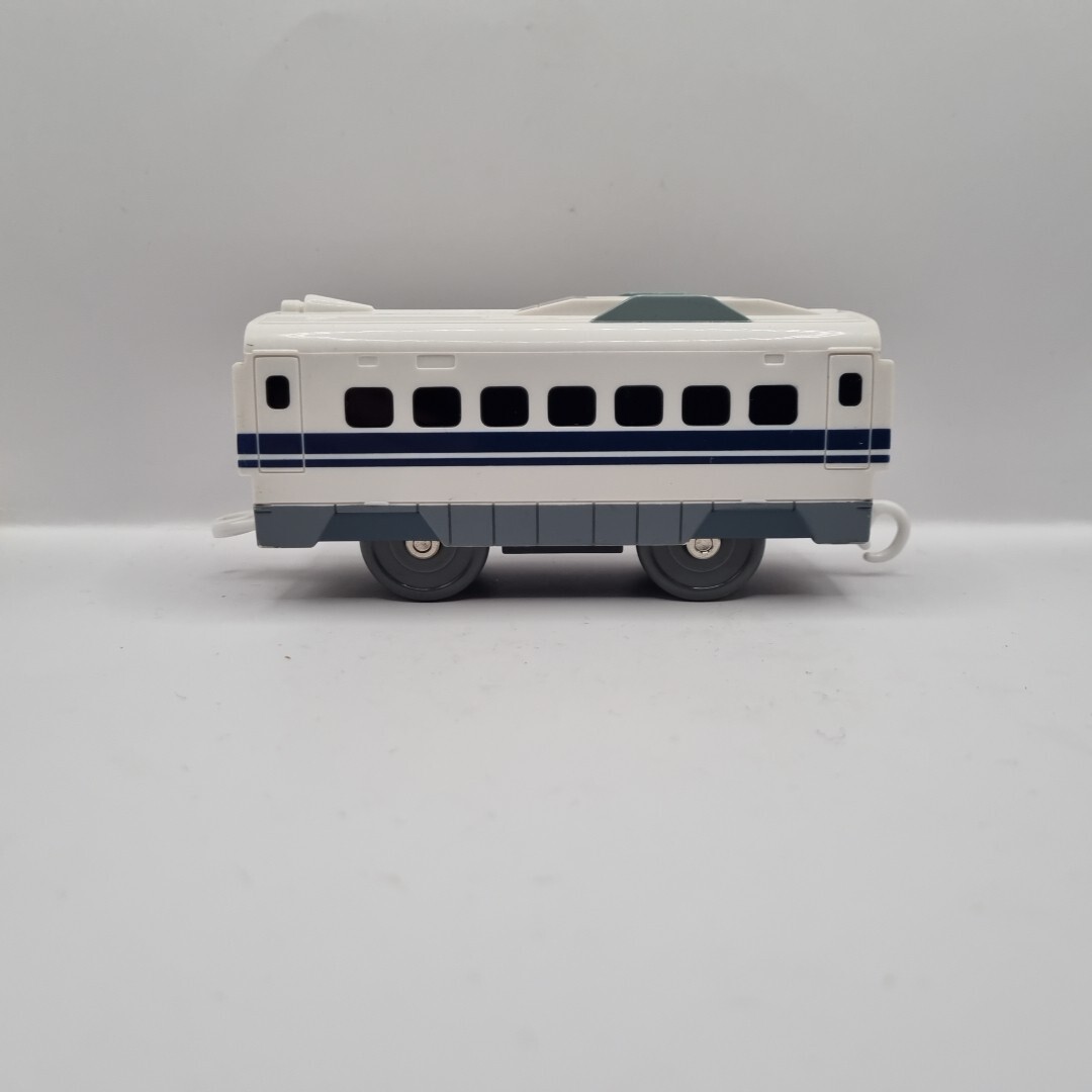 Japan Takara Tomy Plarail S-01 700 Shinkansen Motorised Train w/ Light 125747