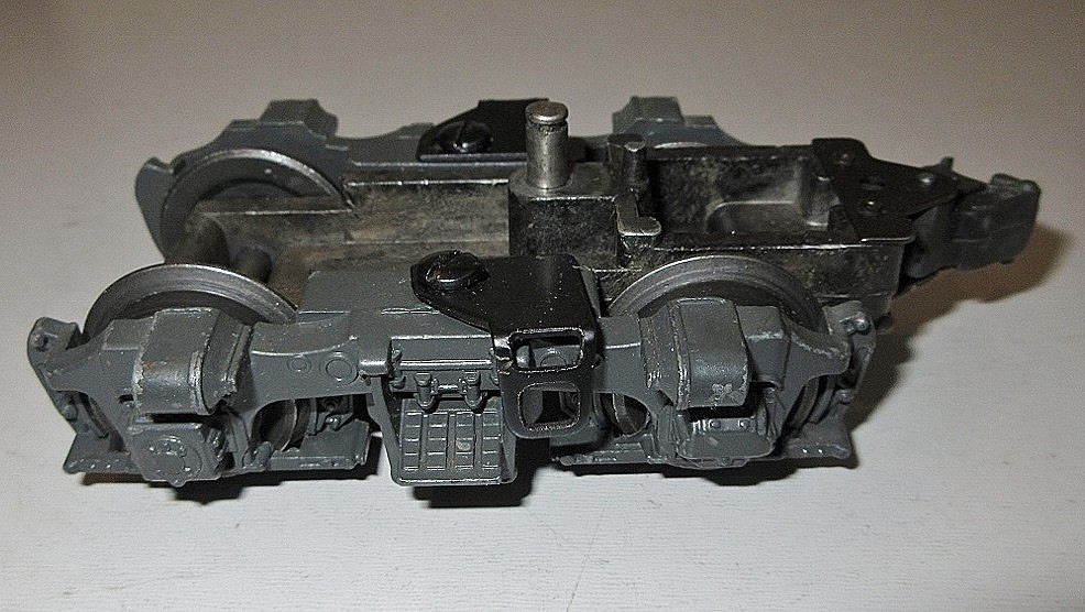 LIONEL #2354 NEW YORK CENTRAL F3 B UNIT TRUCK,SHARP,COMPLETE