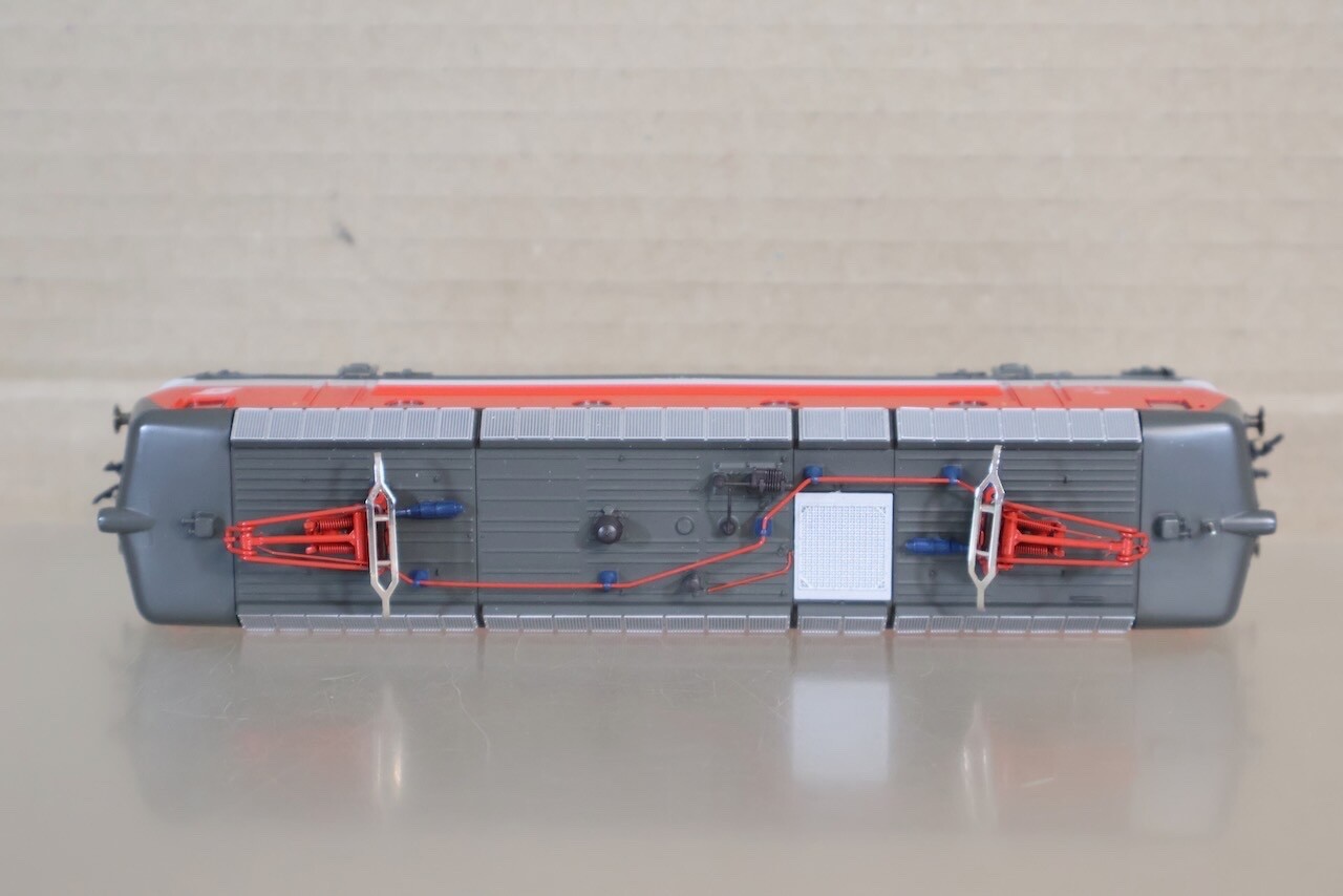 ROCO 43658 OBB ÖBB CLASS BR 1044 077-4 E-LOK ELECTRIC LOCOMOTIVE on