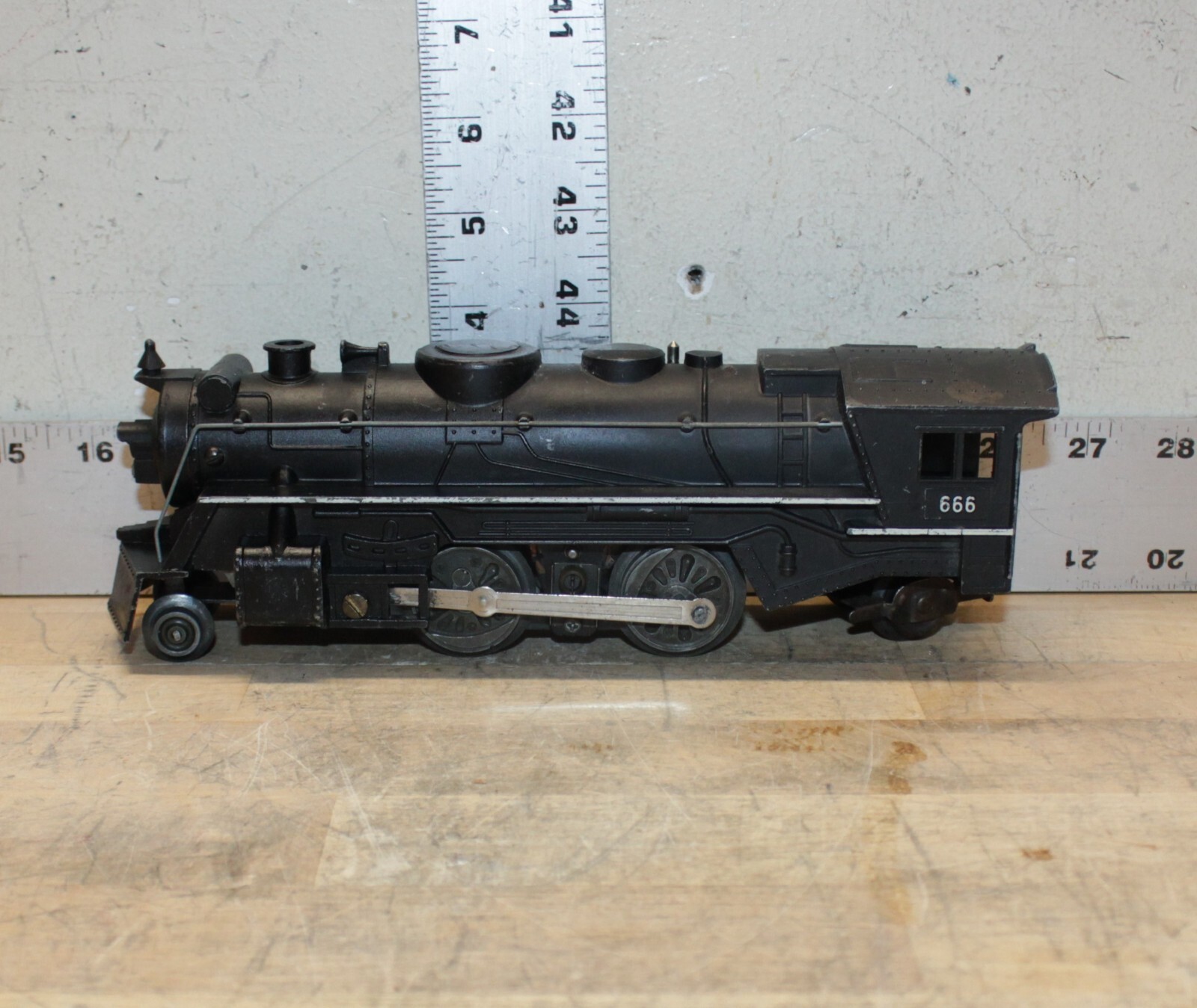 Vintage Marx O Gauge Plastic 666 Steam Locomotive With Smoke 2-4-2 Runs Well