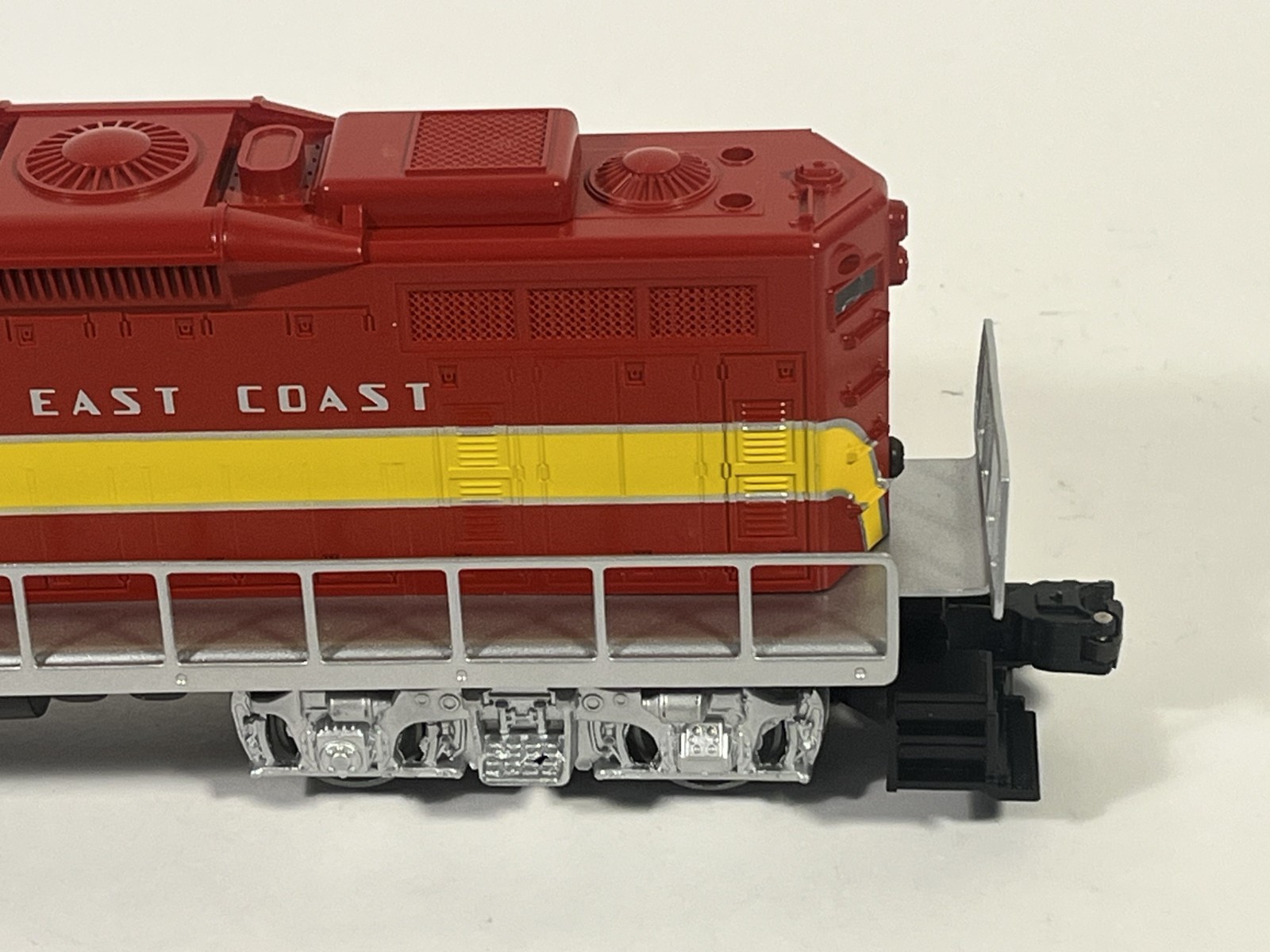 Lionel 8065 Florida East Coast GP-9 Non-Powered “A” Dummy Unit, 2_20_26