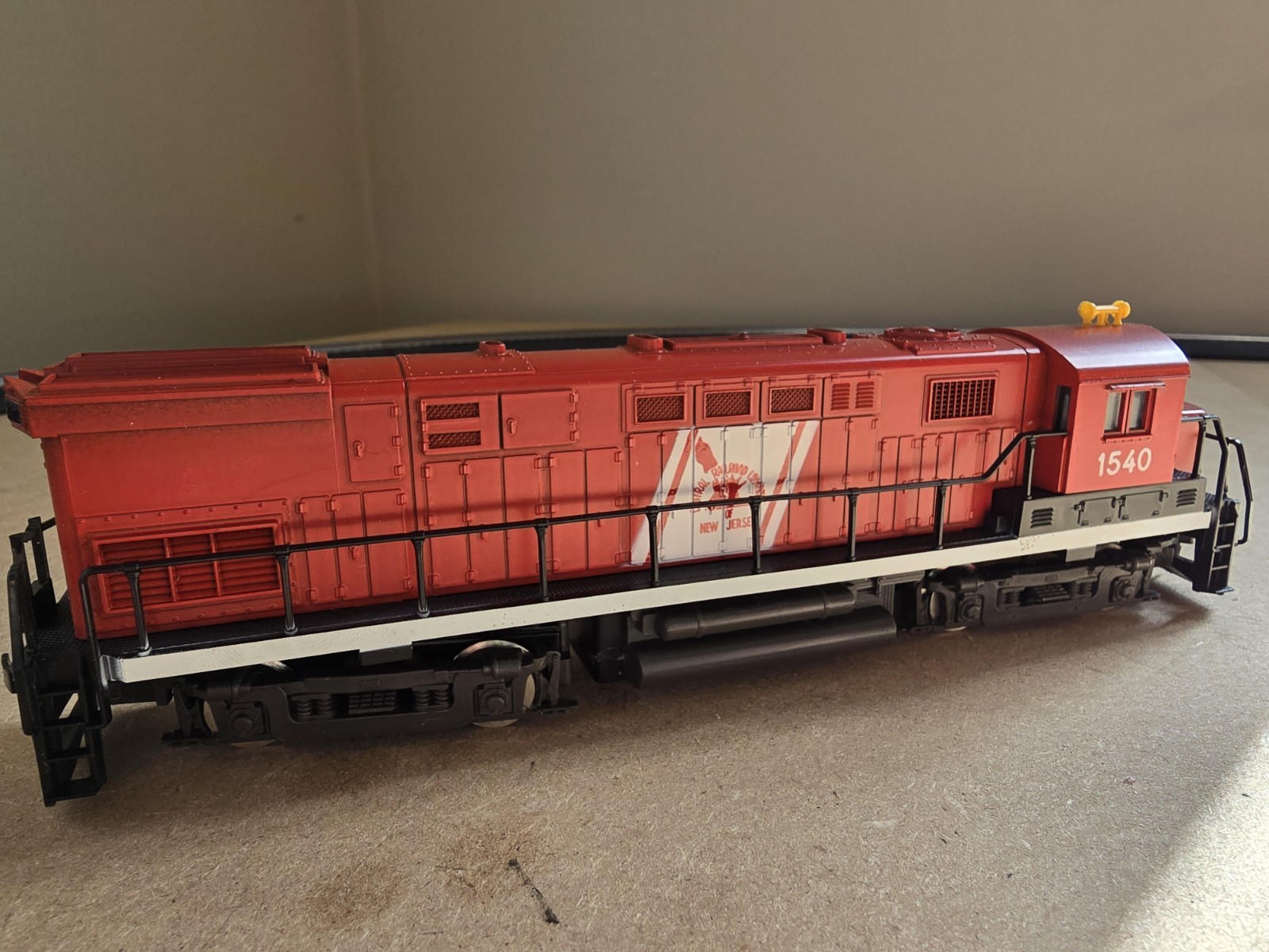 AHM/Roco Central New Jersey Alco Century 424 Diesel Locomotive CNJ 1540 HO