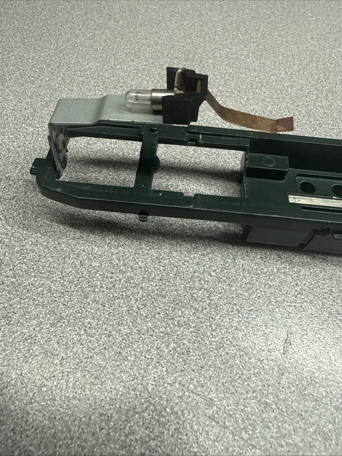 F7A – F7B Athearn 42005 Ho Scale metal Underframe Chassis W Working Headlight
