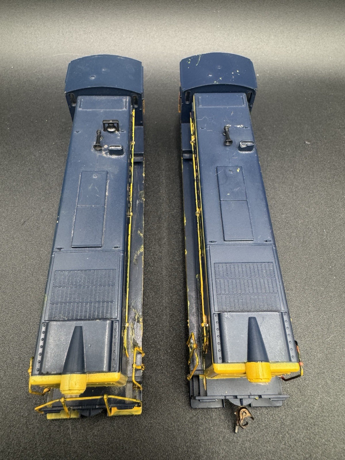 Athearn HO S-12 ATSF/Santa Fe #2200 PWR Diesel Locomotive Pair Tested Custom