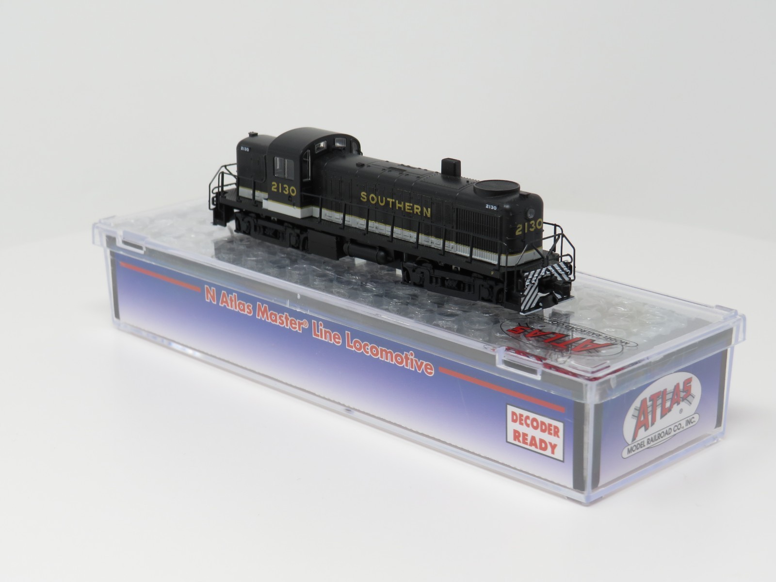 Atlas N 40005035 Southern Railway #2130 RS-2 Diesel Switcher Locomotive