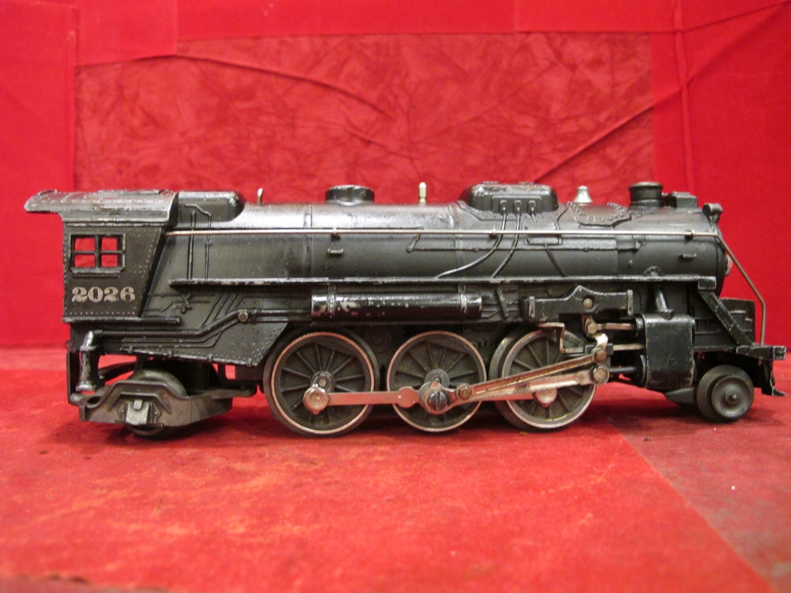 Lionel Vintage Postwar No. 2026 2-6-2 Locomotive~runs lights smoke