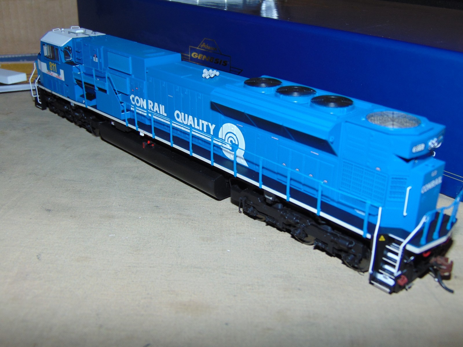 ATHEARN GENESIS HO 27246 CSX CONRAIL SD80MAC DIESEL -BRAND NEW