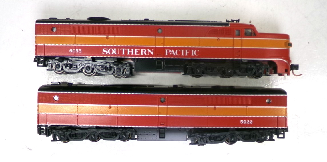 N scale Kato SP Daylight PA-1 and PB-1 diesel engine set in orig box (lot N 183)
