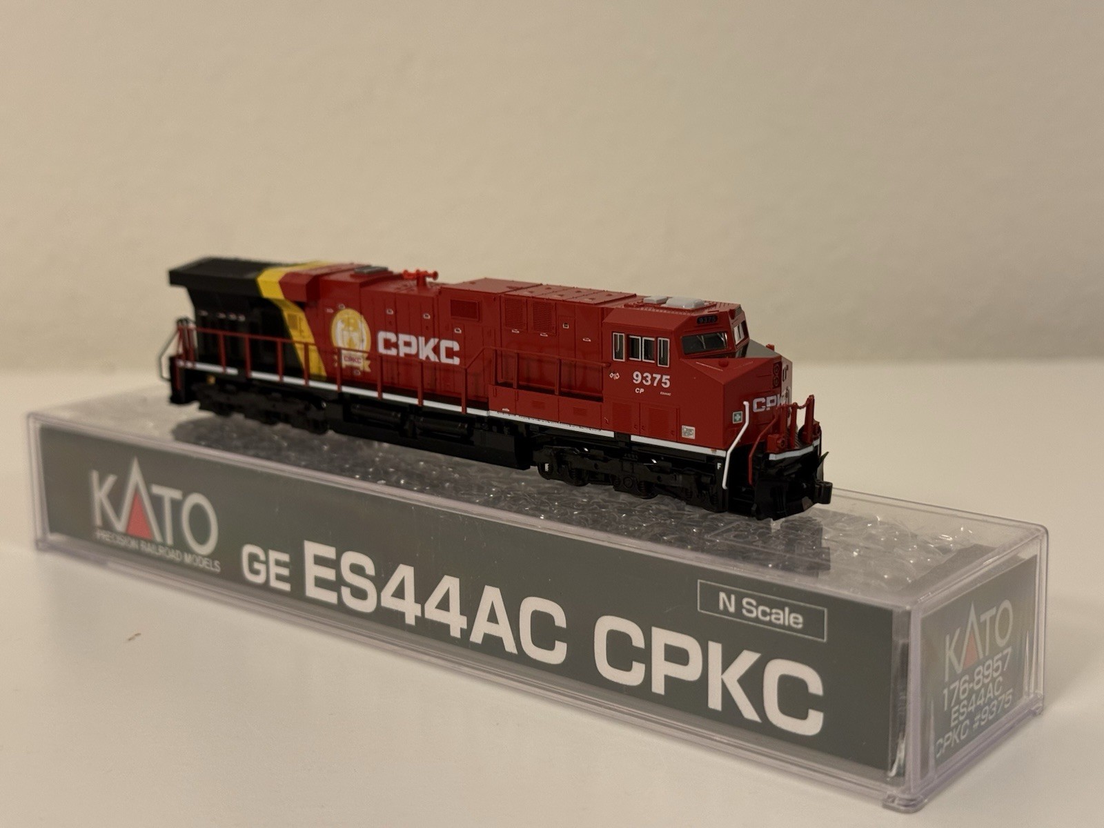 CPKC #9375 GE ES44AC Kato 176-8957 N Scale DCC Fitted Canadian Pacific