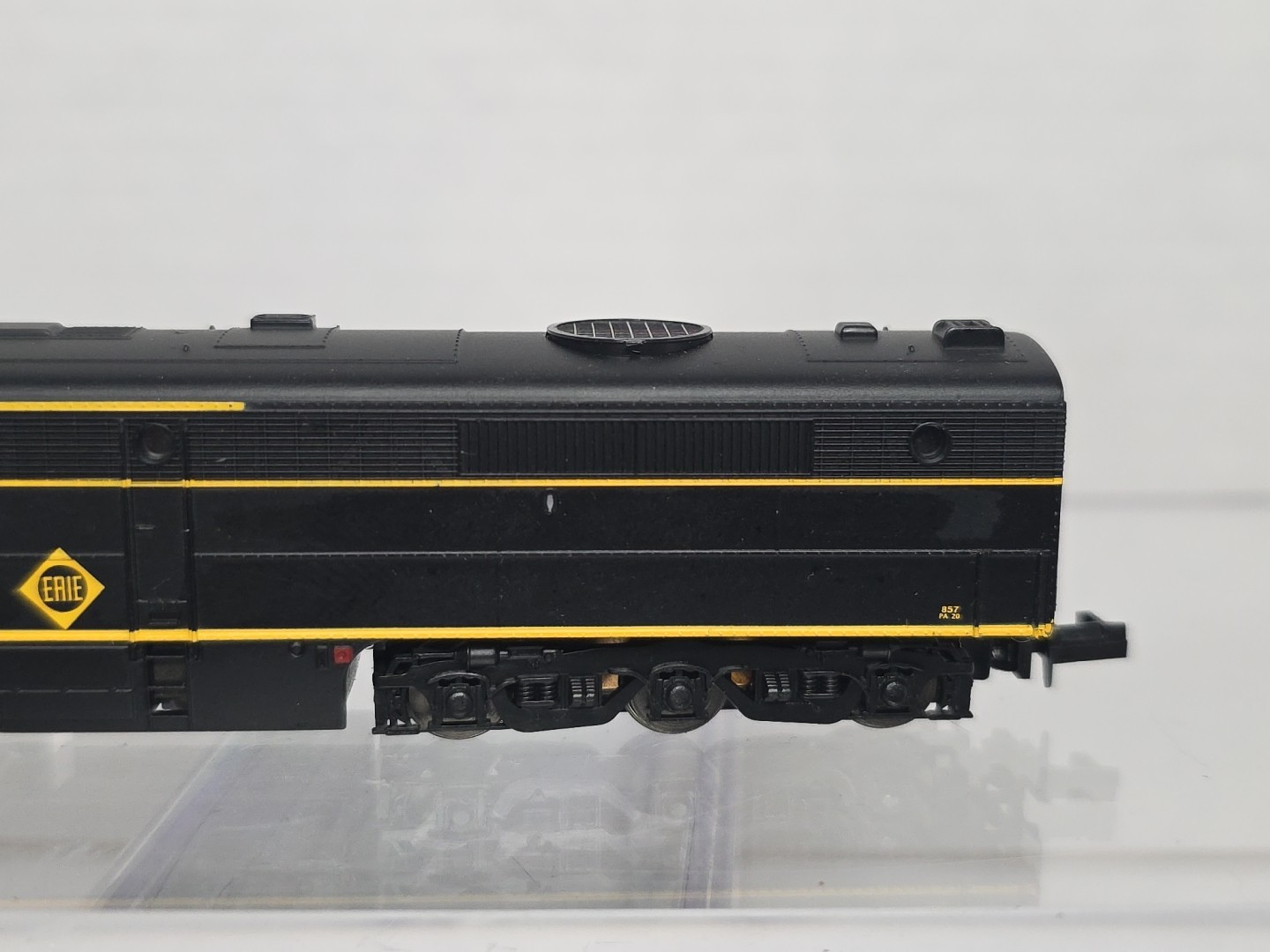 Life Like N Scale 7054 Erie 857 Alco PA Diesel Locomotive Ex/Box Runs Well Read