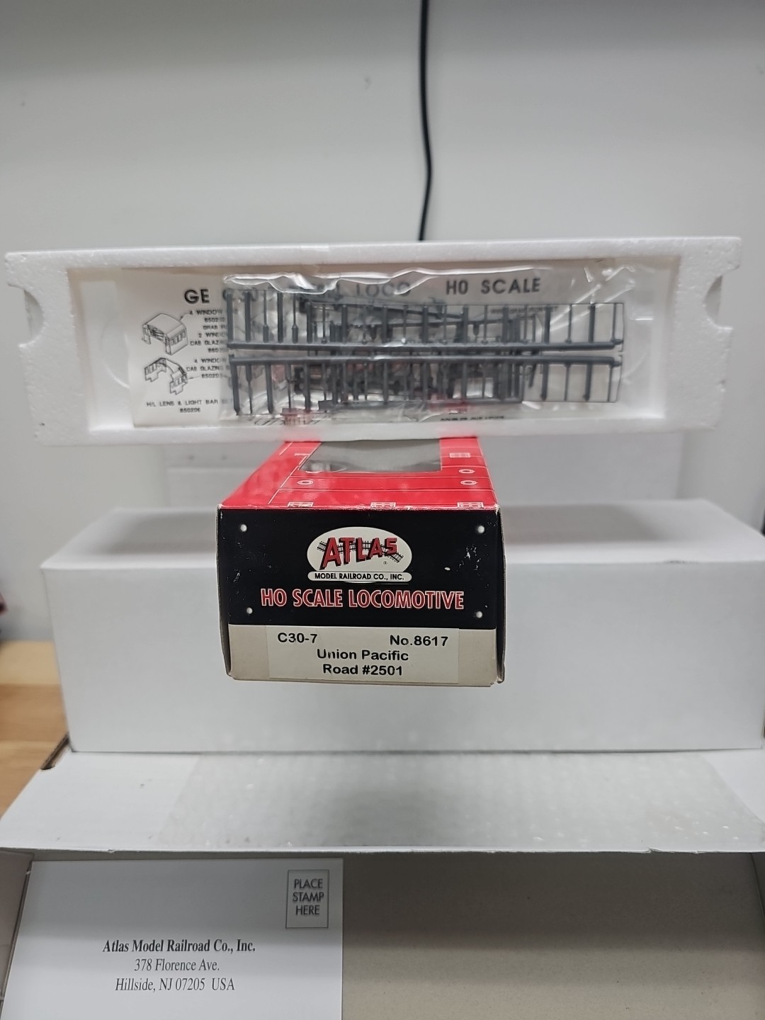 ATLAS #8617 – C30-7 UNION PACIFIC #2501 – HO SCALE DCC PLUG NEW
