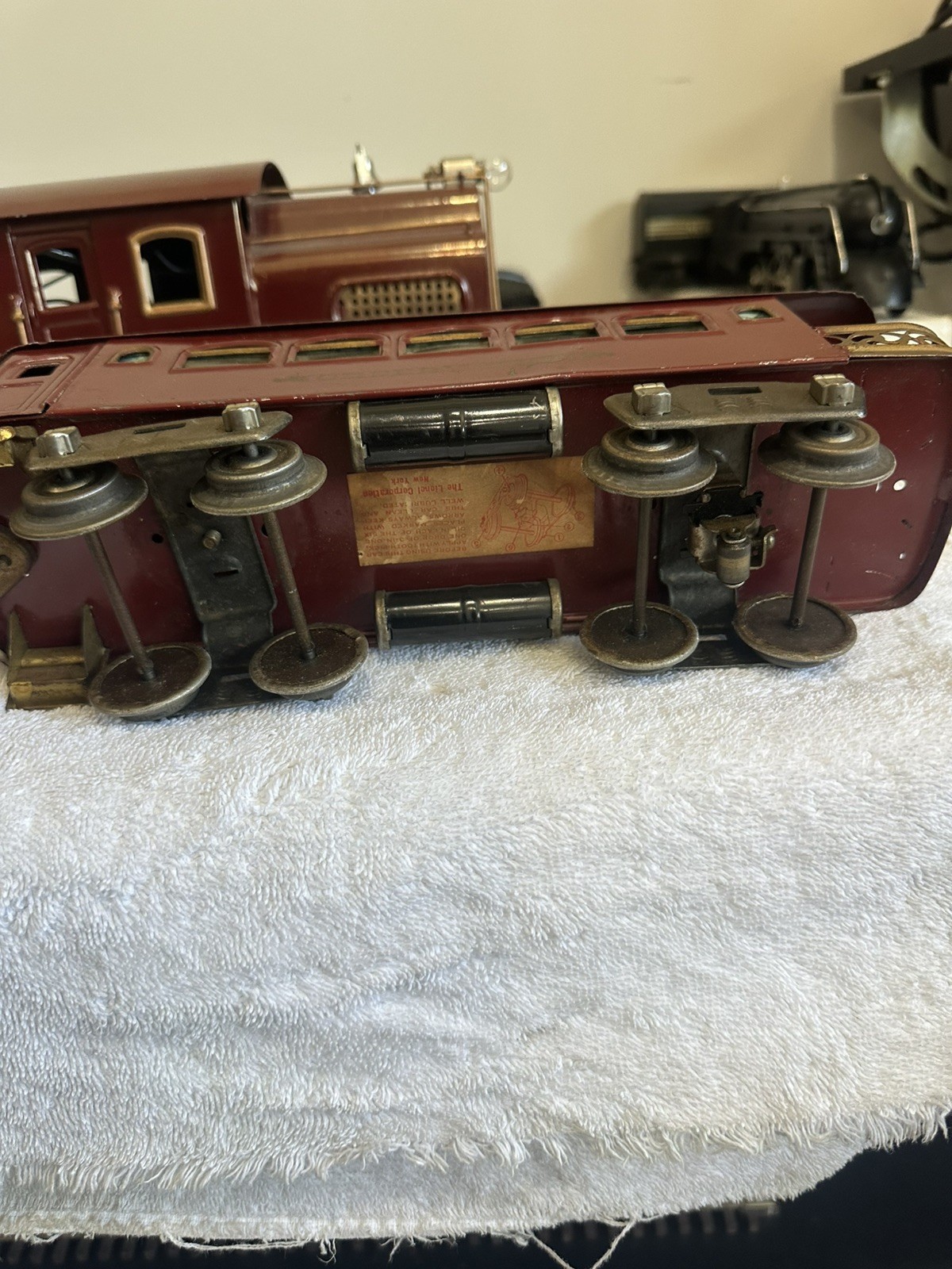 Prewar Lionel Standard Gauge No. 42 Electric Locomotive No. 35 & 36 Cars Runs