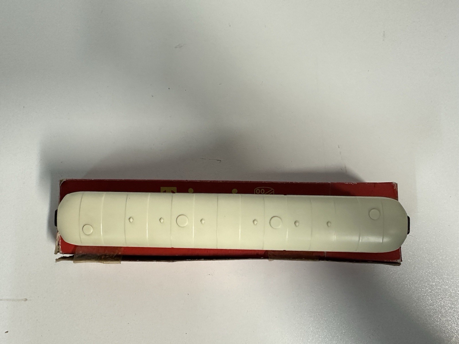 TRIANG R228 PULLMAN FIRST CLASS PASSENGER COACH BOXED