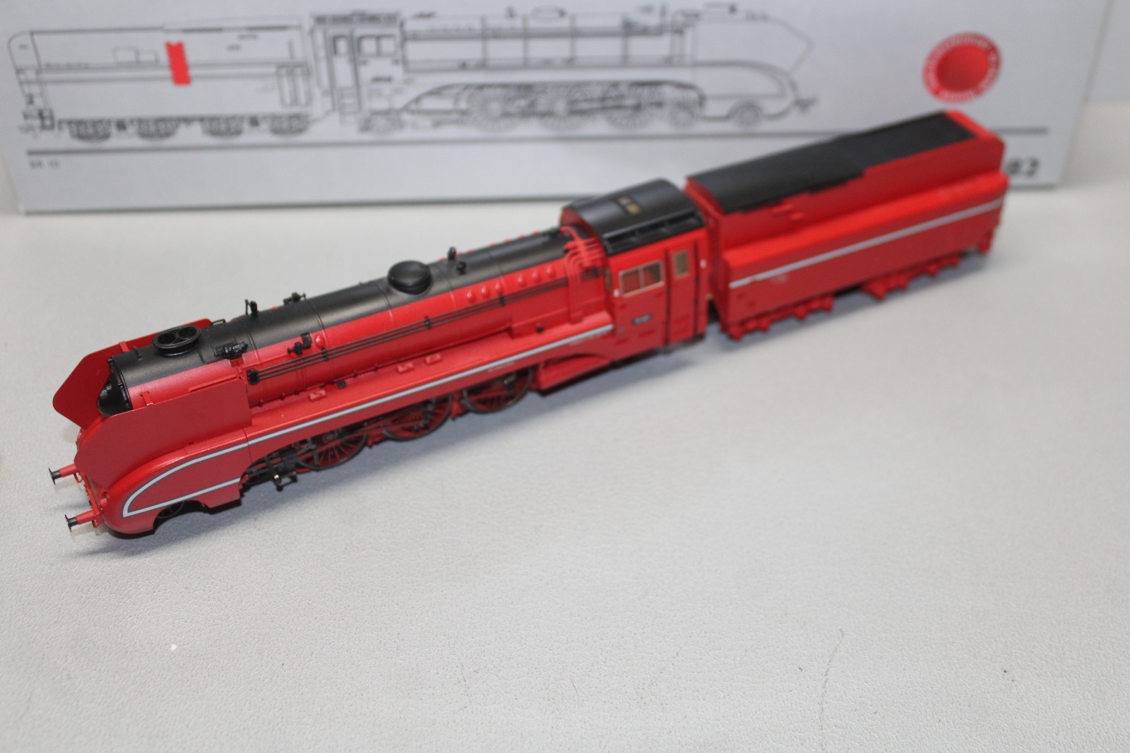 Märklin 37082 Digital Steam Locomotive BR 10 001 Red Sound Light H0 3-Rail