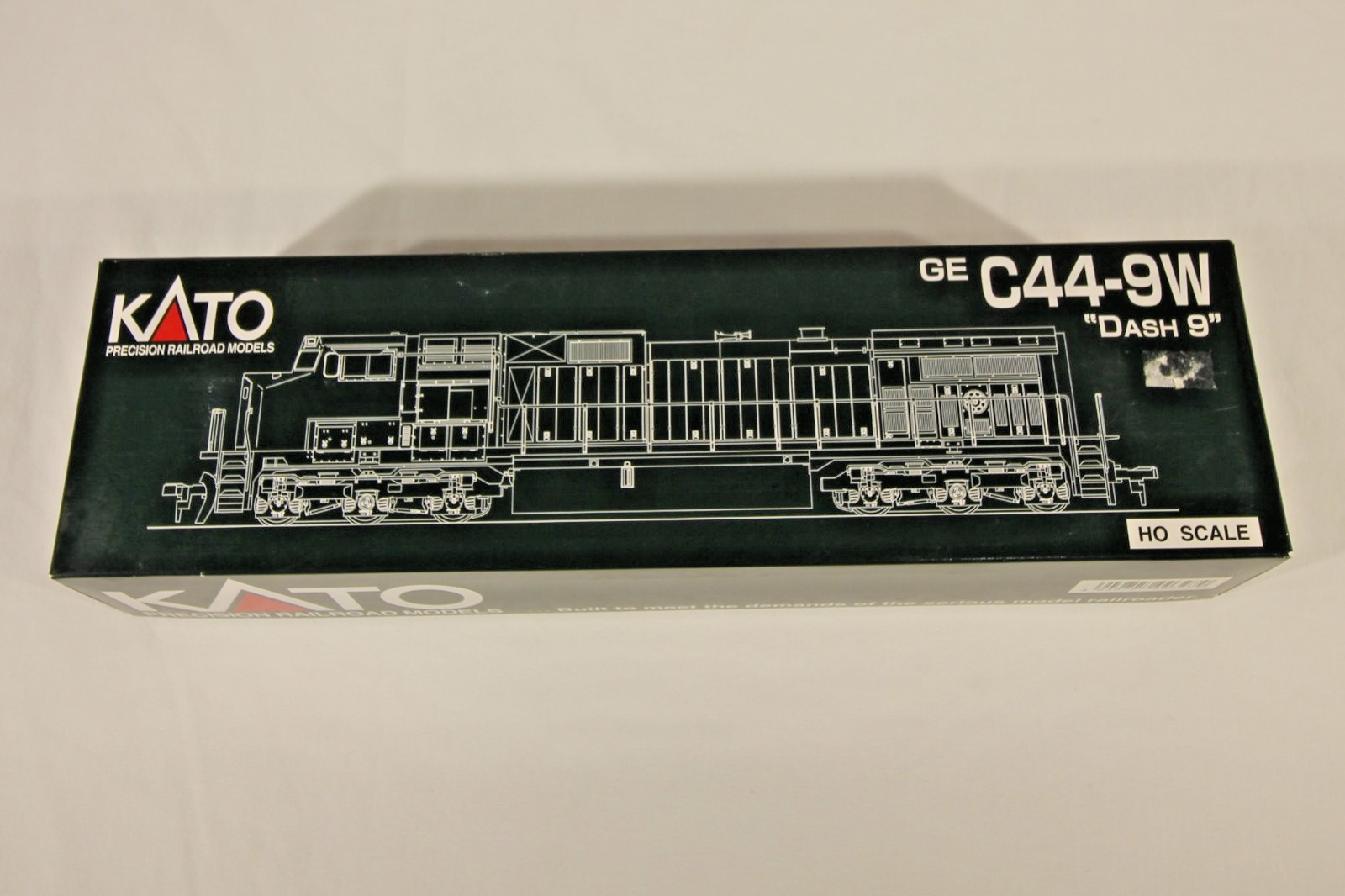 KATO HO GE C44-9W Dash 9 Santa Fe #605 37-1210 New in Box Complete