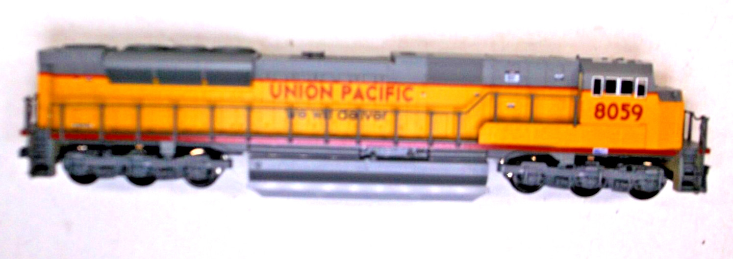 N gauge Kato Union Pacific SD90/43 Mac diesel engine in original box (lot 1145)