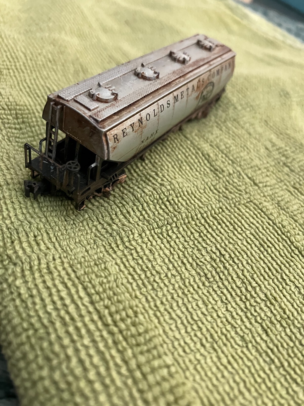 Kato Hopper Car, Reynolds Metal, Weathered, From Set