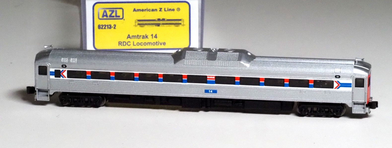 Z-track AZL Amtrak Budd Rail Diesel Car RDC #14 62213-2 Coreless smooth motor