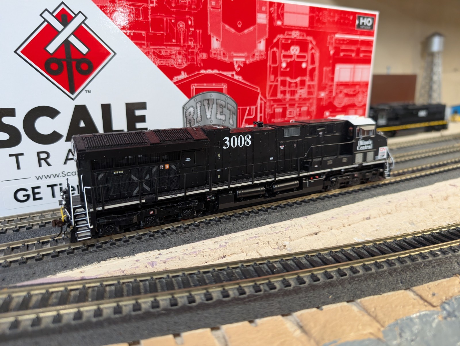 DD SCALE TRAINS ET44AC GEVO CN IC ILLINOIS CENTRAL HERITAGE #3008 W/SOUND+DCC