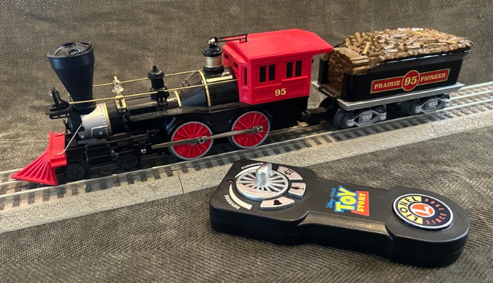 Lionel Toy Story Prairie Pioneer No. 95 LionChief Locomotive Tender Remote O Gau